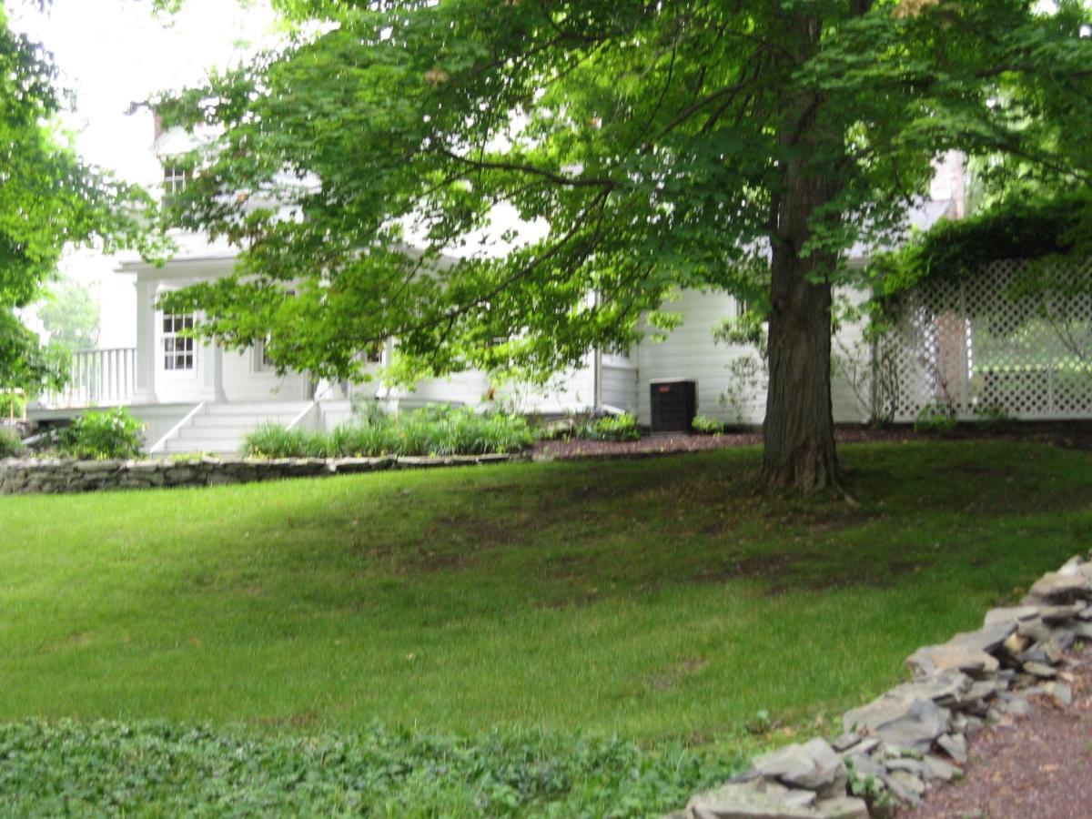 B&B On Seven Acres With Private Bed & Bath Clinton Corners Exterior photo